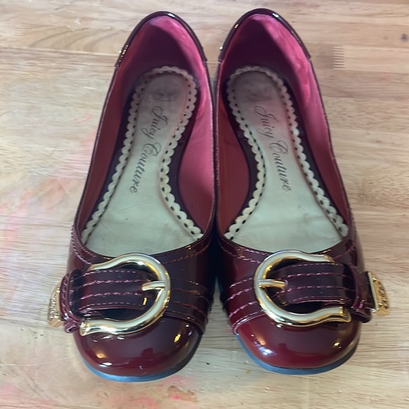 Juicy Couture Patent Leather Maroon Flats with Gold Accent - Picture 1 of 12